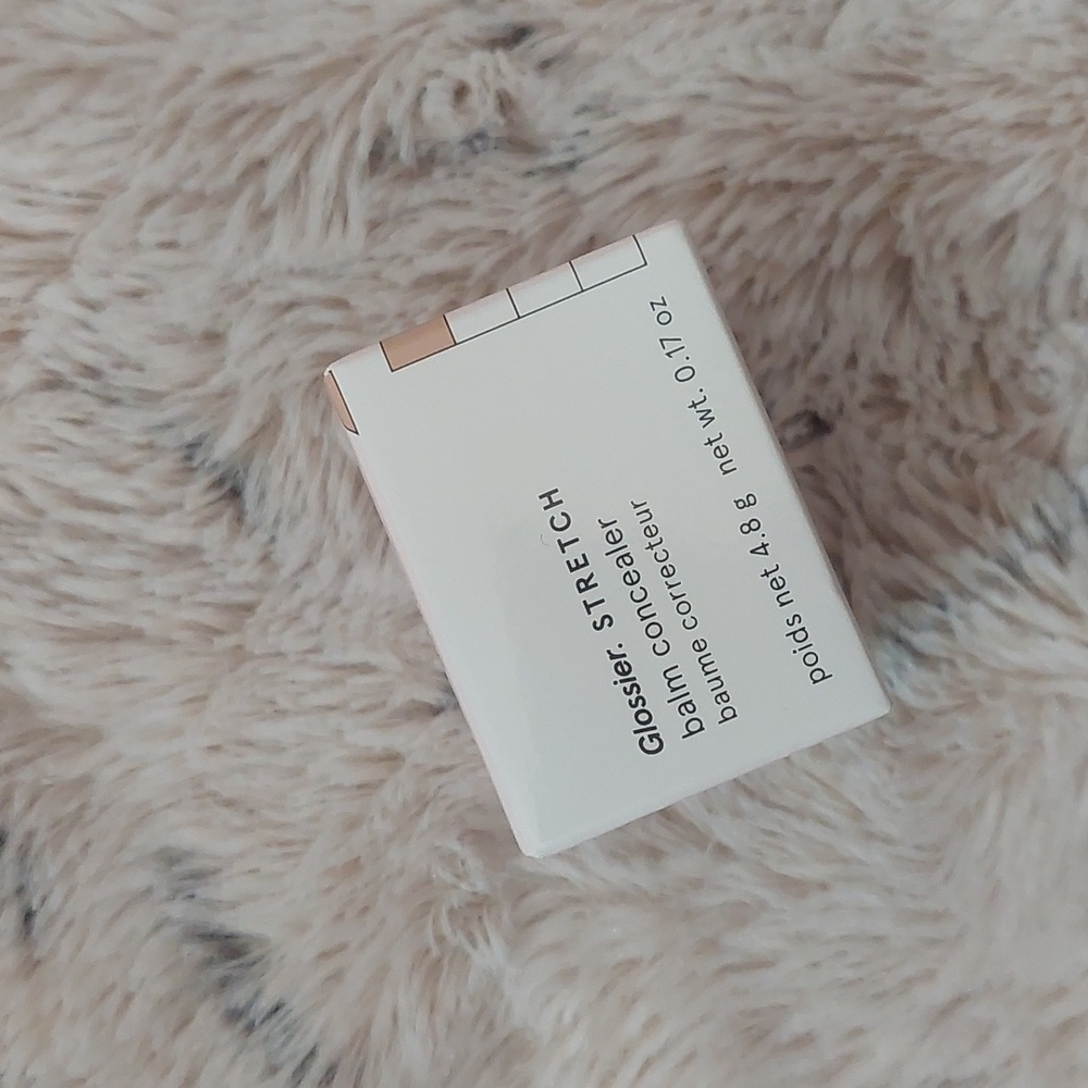 Glossier concealer in Medium 1